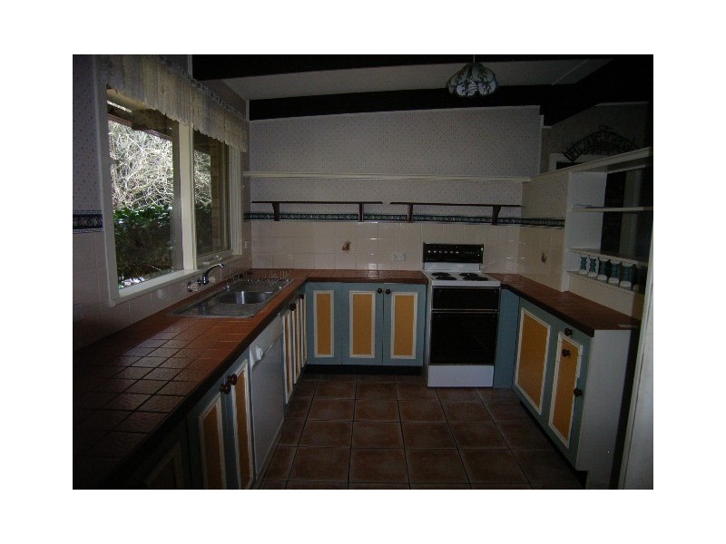 6 Government Road, Yerrinbool NSW 2575