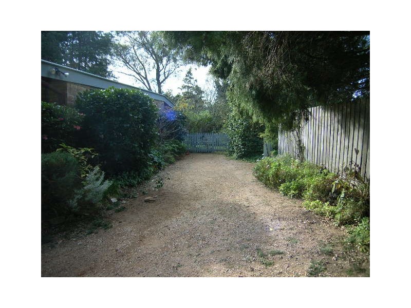 6 Government Road, Yerrinbool NSW 2575