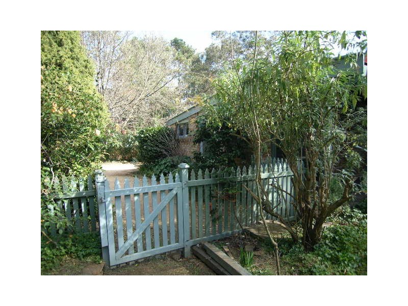 6 Government Road, Yerrinbool NSW 2575