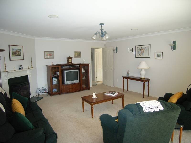 8/23 Oxley Drive, Bowral NSW 2576