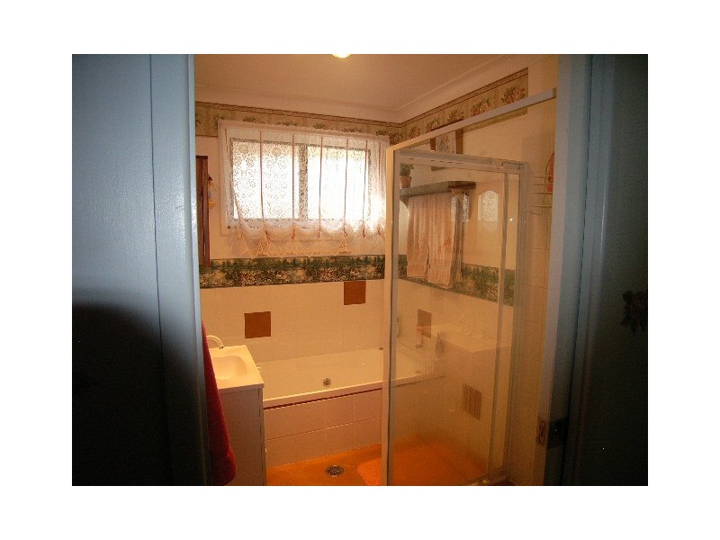 16 Samuel Street, Hill Top NSW 2575