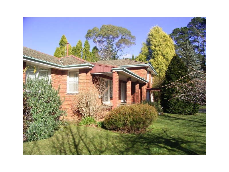 3 Hurlingham Avenue, Burradoo NSW 2576