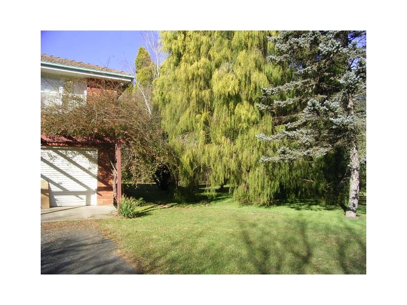 3 Hurlingham Avenue, Burradoo NSW 2576