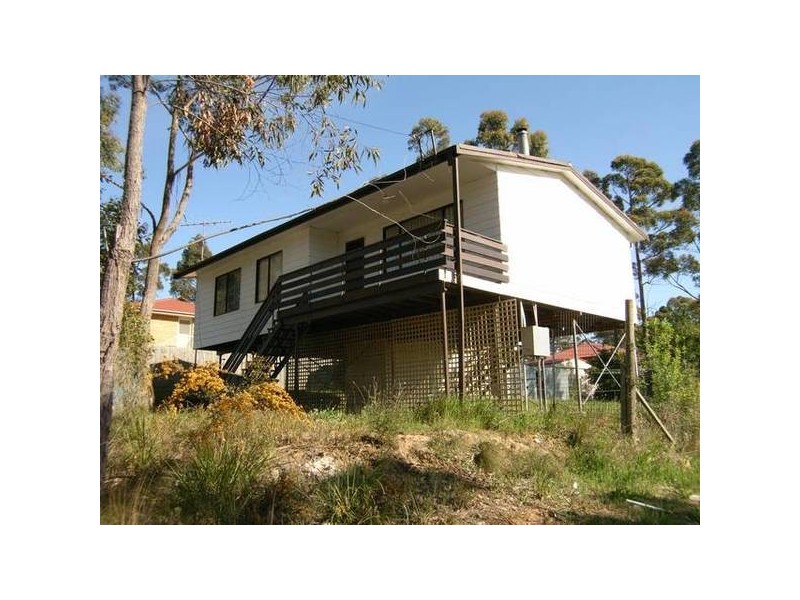12 Ligar Street, Hill Top NSW 2575