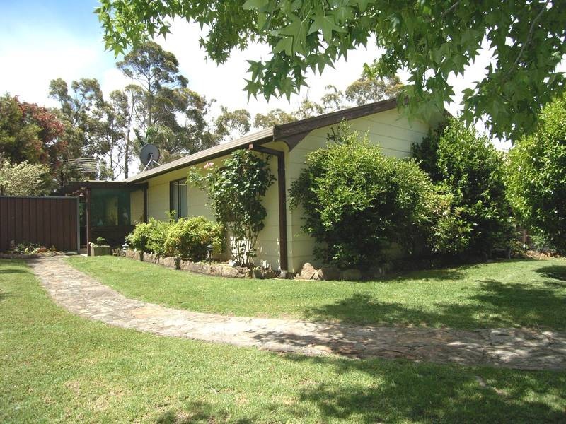 14 Charles Street, Hill Top NSW 2575
