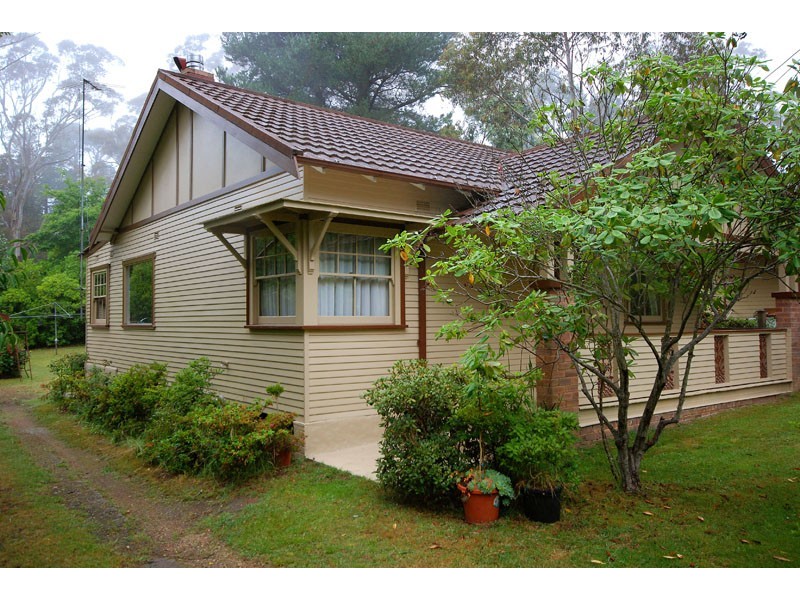 6 Eumemmering St, Medlow Bath NSW 2780