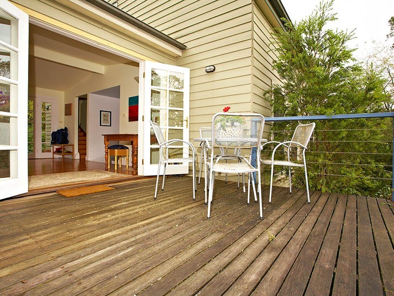 4 Walmer Crescent, Wentworth Falls NSW 2782