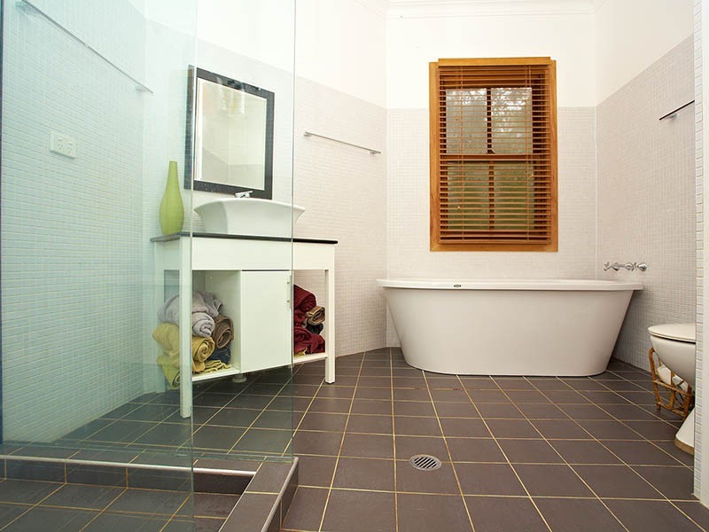 4 Walmer Crescent, Wentworth Falls NSW 2782