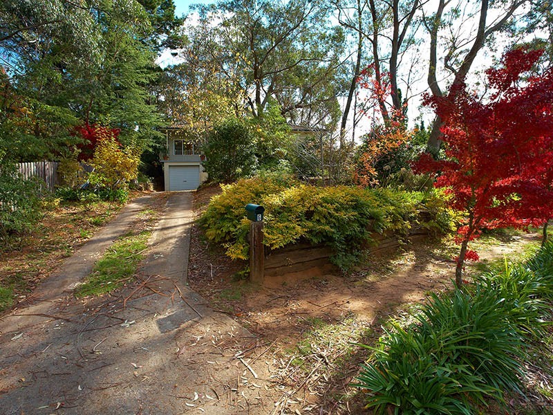 6 Tarella Road, Wentworth Falls NSW 2782