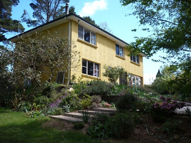 9 Central Lane, Wentworth Falls NSW 2782