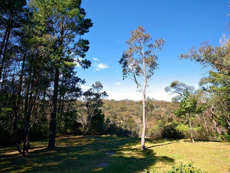 20 Kitchener Road, Wentworth Falls NSW 2782