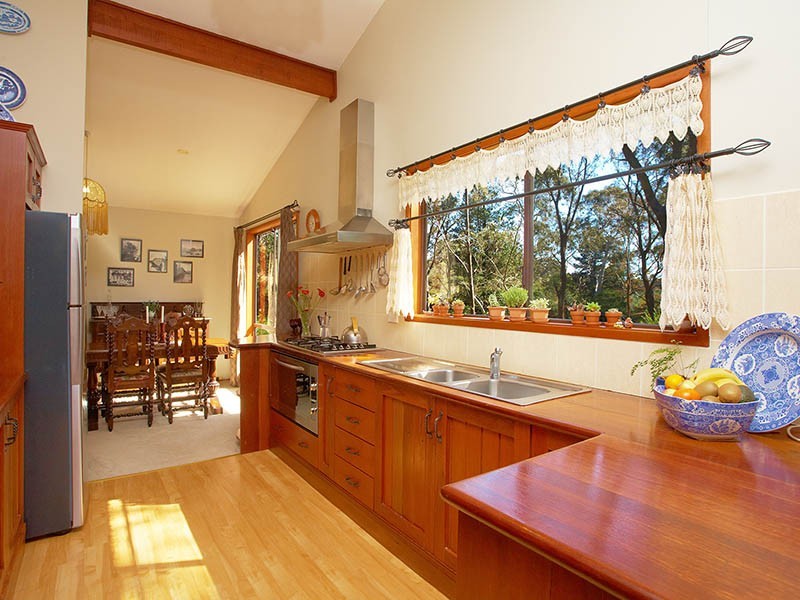 4 Gladstan Avenue, Katoomba NSW 2780