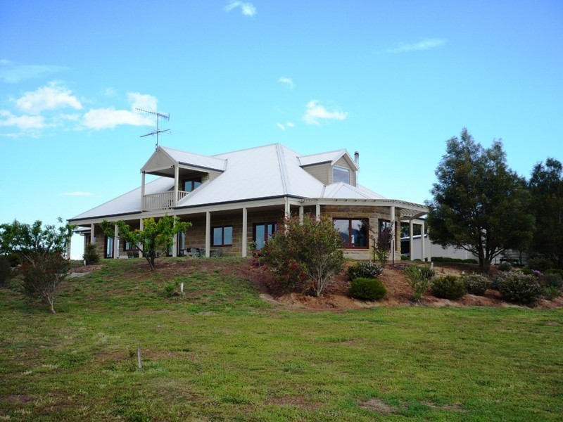 1728 Gangbenang Road, Little Hartley NSW 2790