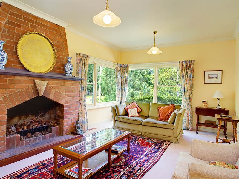3 Pauline Avenue, Wentworth Falls NSW 2782