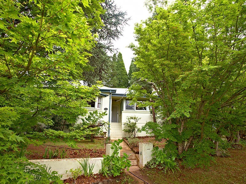 29 Carrington Avenue, Katoomba NSW 2780