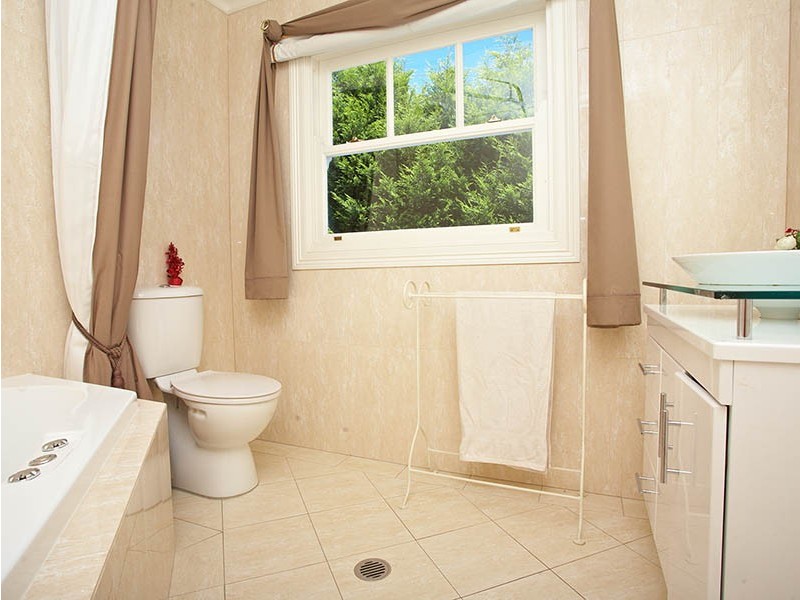 1 Hillier Avenue, Blackheath NSW 2785