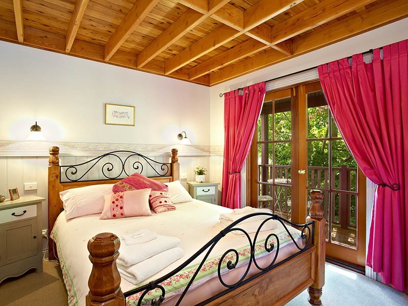 13 Albert Street, Leura NSW 2780