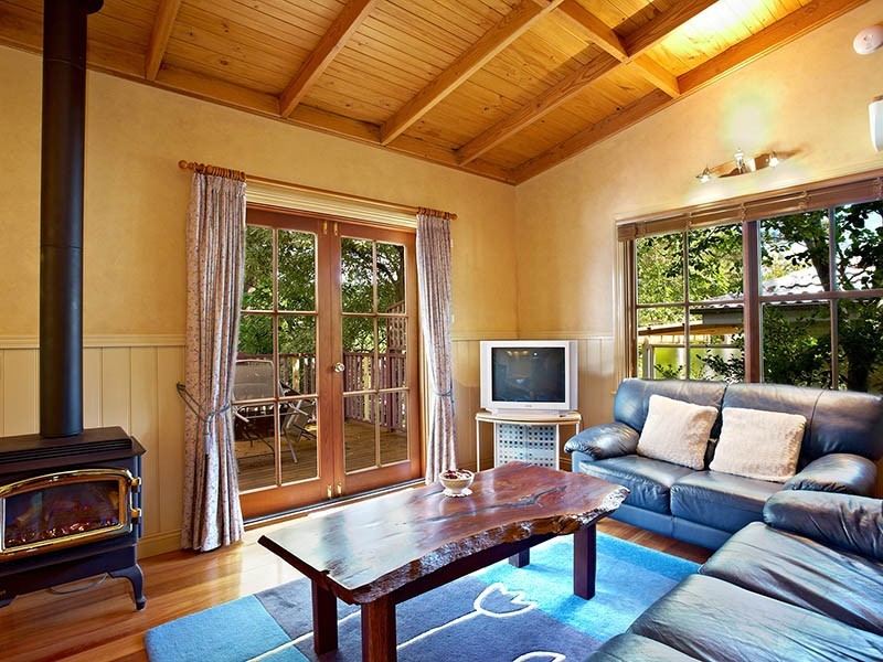 13 Albert Street, Leura NSW 2780