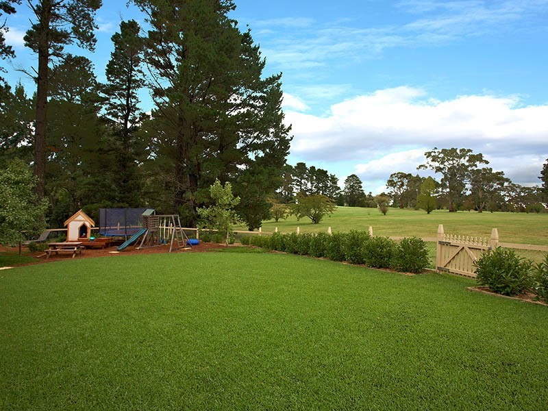17 Sublime Point Road, Leura NSW 2780