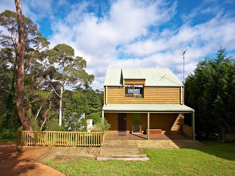 104 Station Street, Blackheath NSW 2785