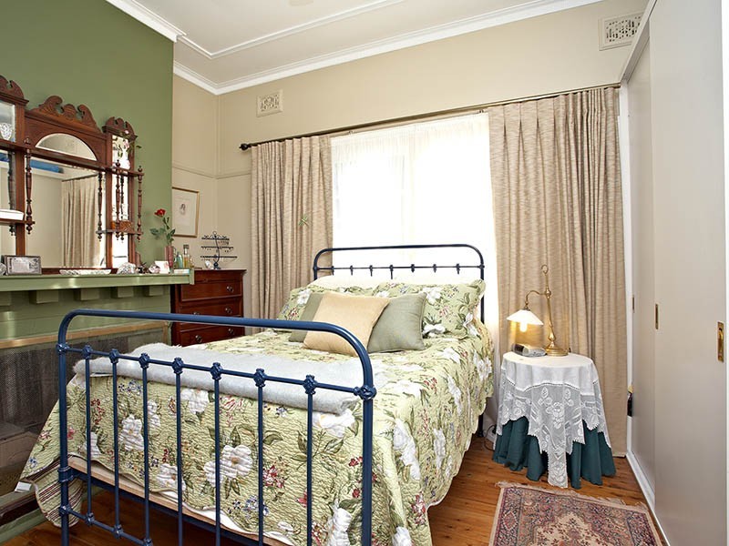 16 Belvidere Avenue, Blackheath NSW 2785