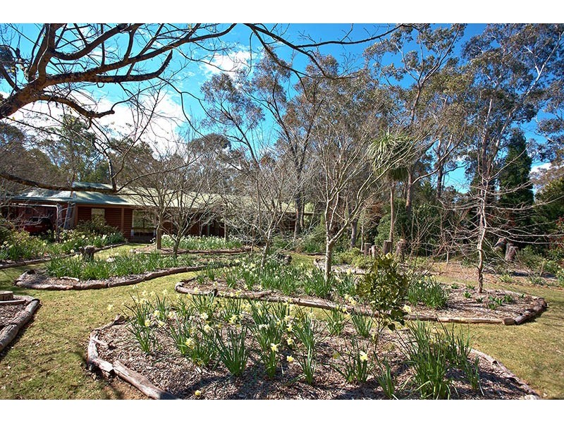 39 Somme Avenue, Wentworth Falls NSW 2782
