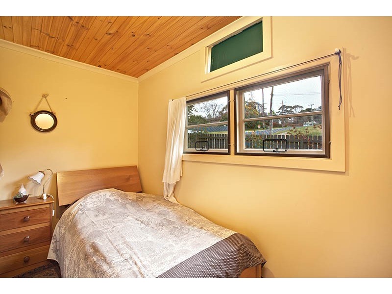 8 Minni Ha Ha Road, Katoomba NSW 2780