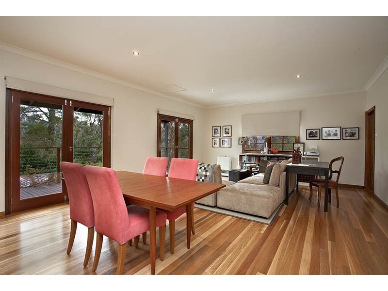 26 Jamieson Street, Wentworth Falls NSW 2782