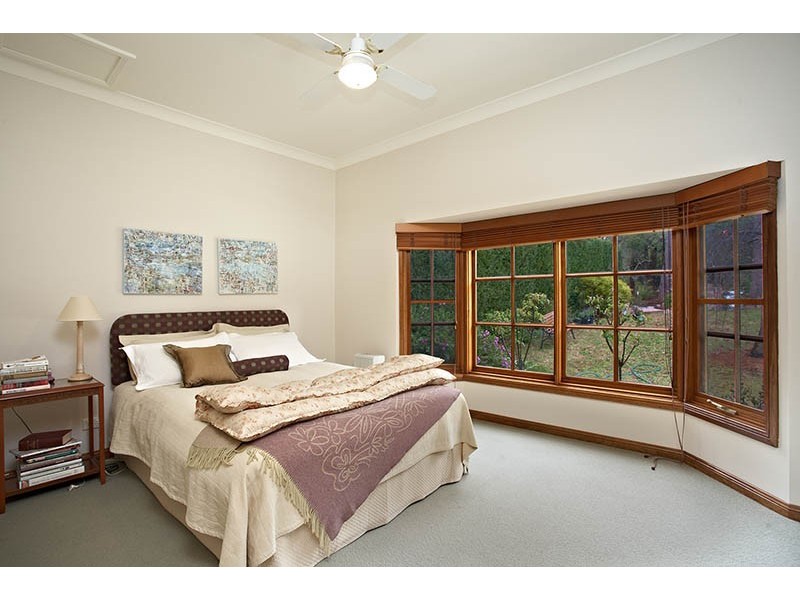 26 Jamieson Street, Wentworth Falls NSW 2782