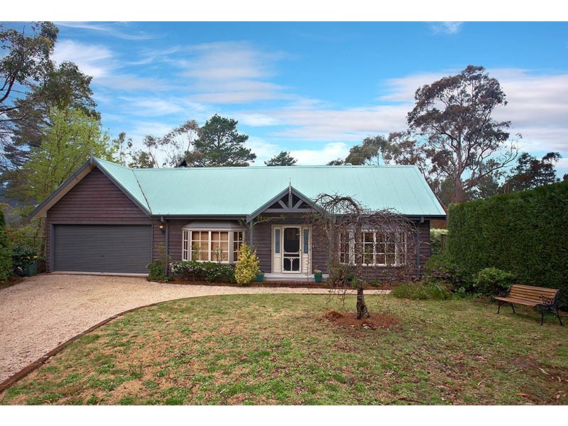 26 Jamieson Street, Wentworth Falls NSW 2782