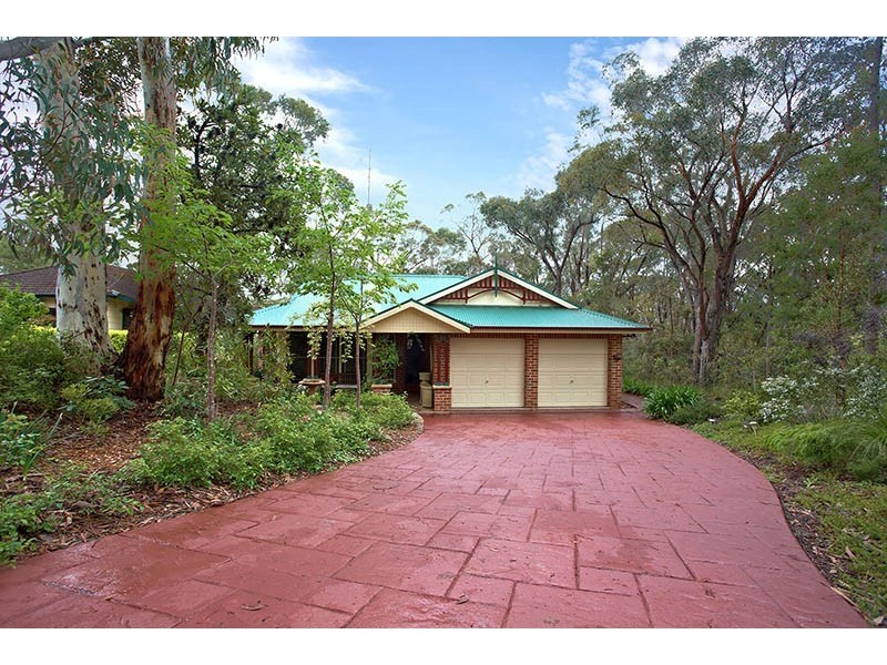 8 Albert Road, Bullaburra NSW 2784