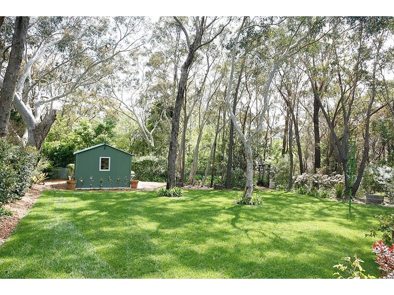 8 Albert Road, Bullaburra NSW 2784