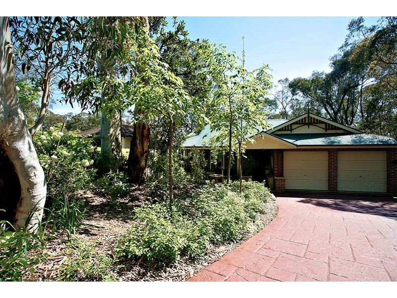 8 Albert Road, Bullaburra NSW 2784