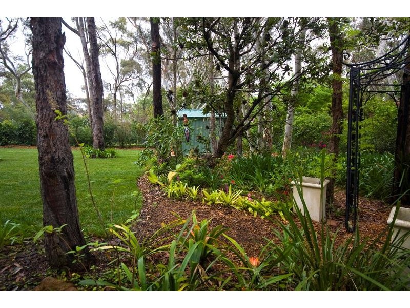 8 Albert Road, Bullaburra NSW 2784