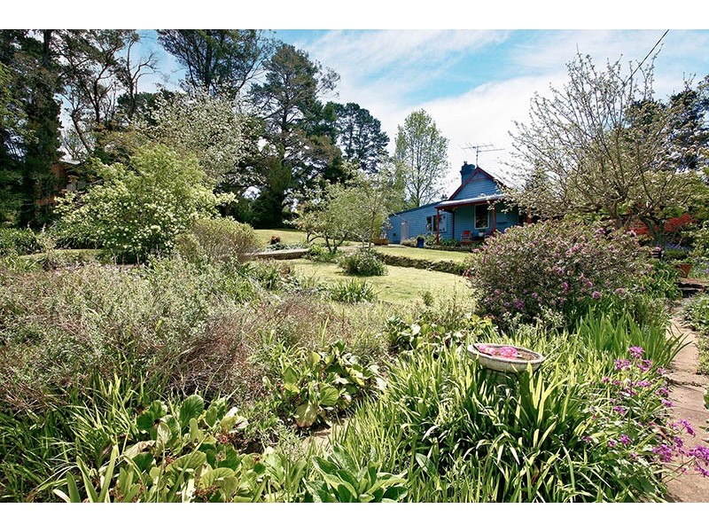 25 Cascade Street, Wentworth Falls NSW 2782