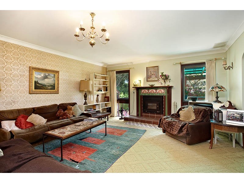 102 Waratah Road, Wentworth Falls NSW 2782