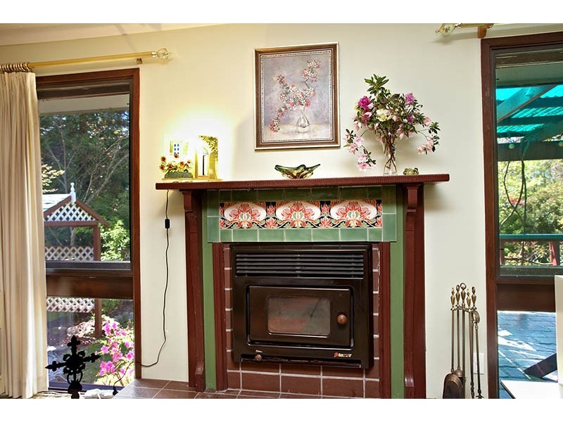 102 Waratah Road, Wentworth Falls NSW 2782