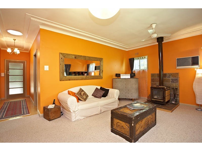 16 Genevieve Road, Bullaburra NSW 2784