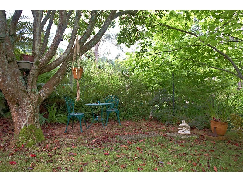 16 Genevieve Road, Bullaburra NSW 2784