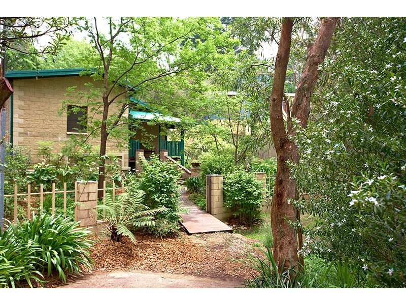 21 Jamieson Street, Wentworth Falls NSW 2782