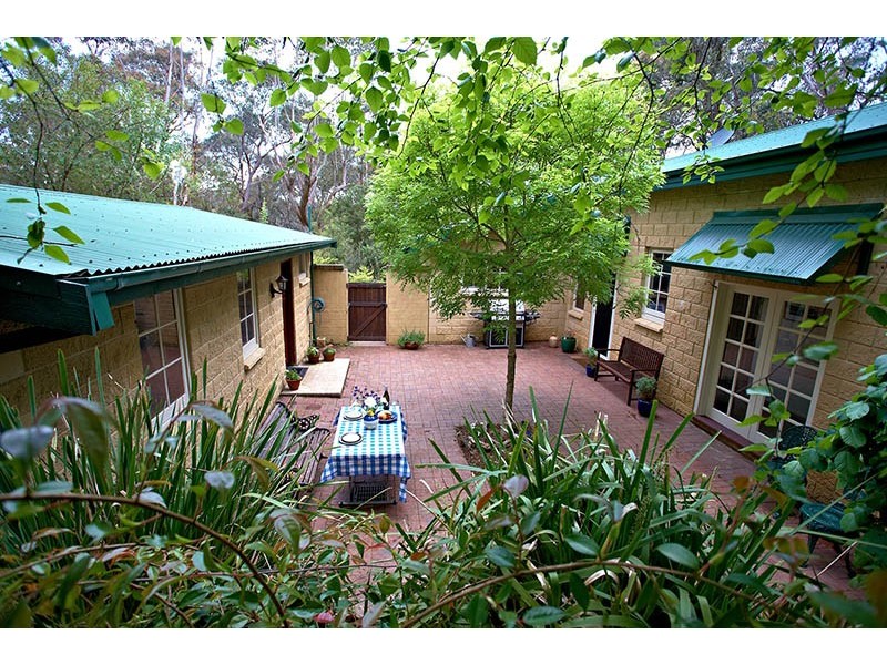 21 Jamieson Street, Wentworth Falls NSW 2782