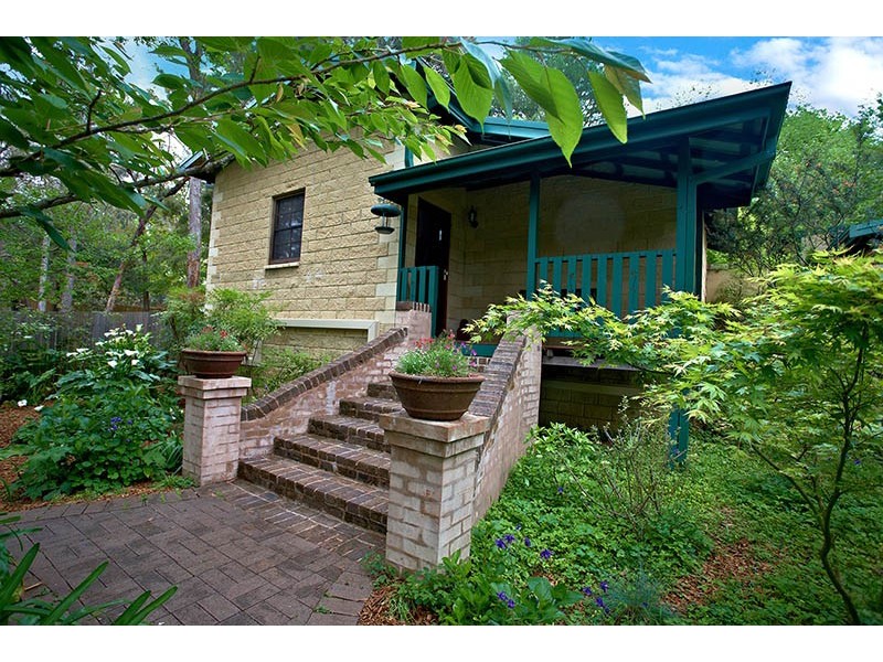 21 Jamieson Street, Wentworth Falls NSW 2782