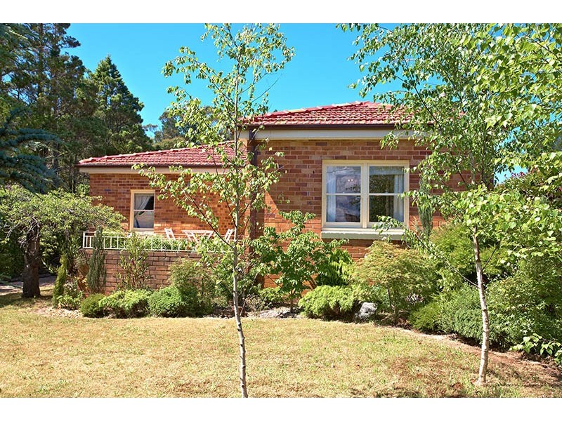 14 Forster Rd, Katoomba NSW 2780