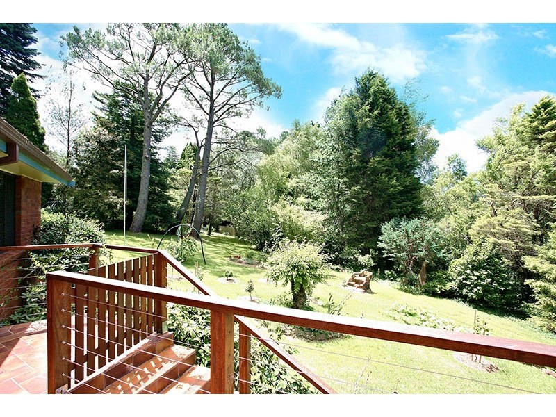 30 Railway Parade, Wentworth Falls NSW 2782