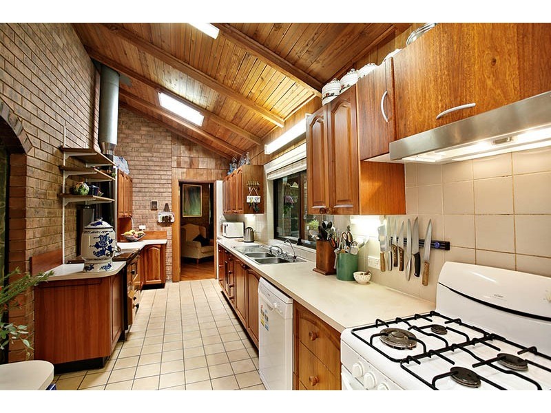 30 Railway Parade, Wentworth Falls NSW 2782