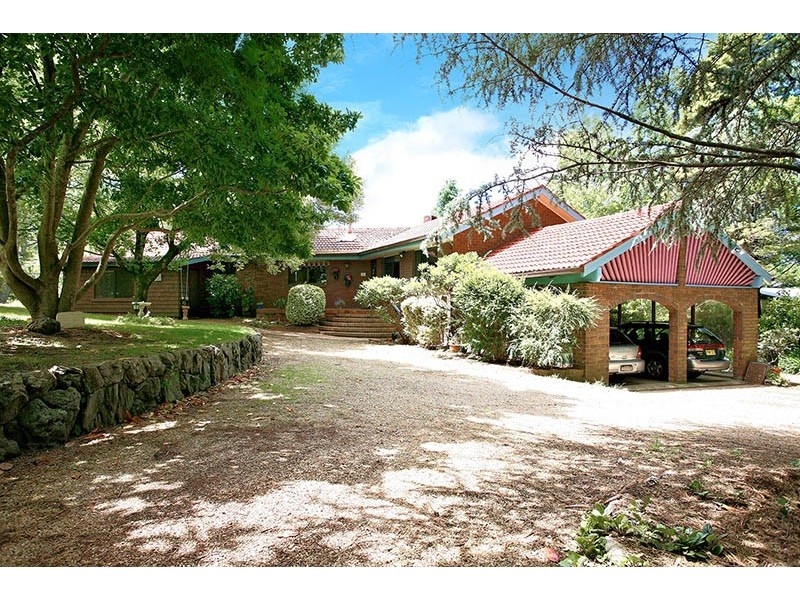 30 Railway Parade, Wentworth Falls NSW 2782