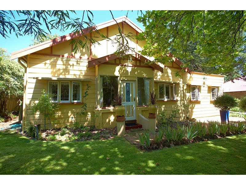 98-100 Wentworth Street, Blackheath NSW 2785