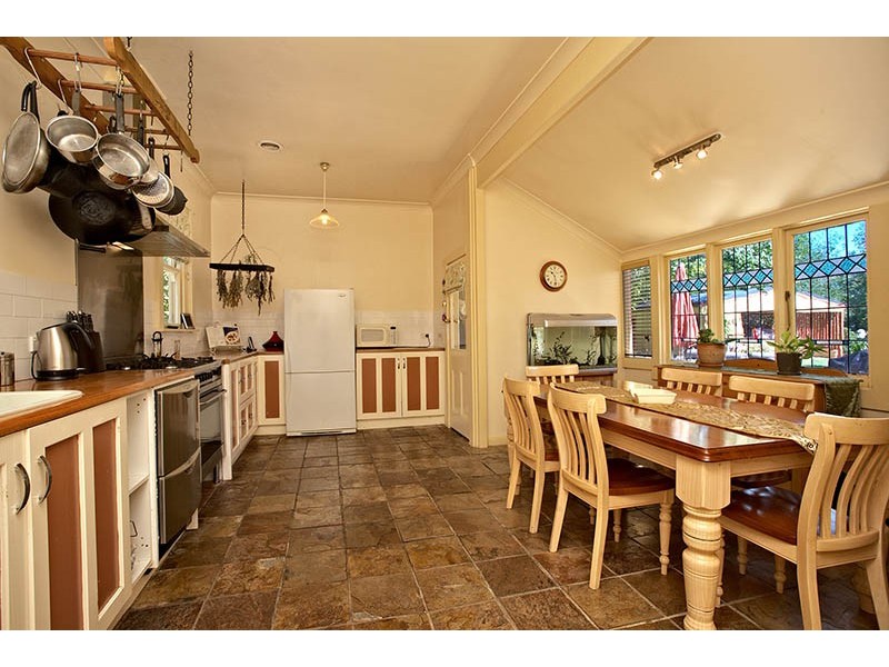 98-100 Wentworth Street, Blackheath NSW 2785