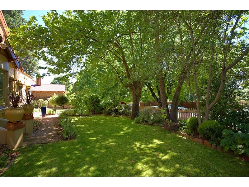 98-100 Wentworth Street, Blackheath NSW 2785