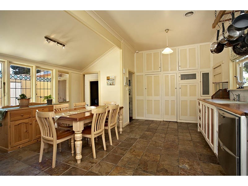 98-100 Wentworth Street, Blackheath NSW 2785